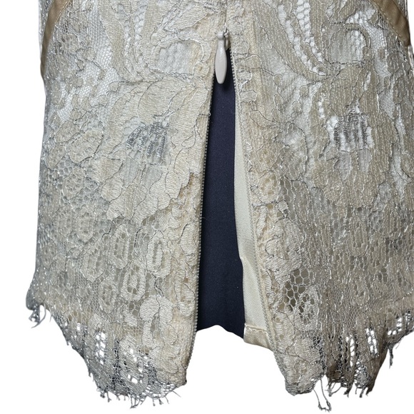 Laundry by Shelli Segal cream and silver lace corset top sz L - Picture 3 of 5